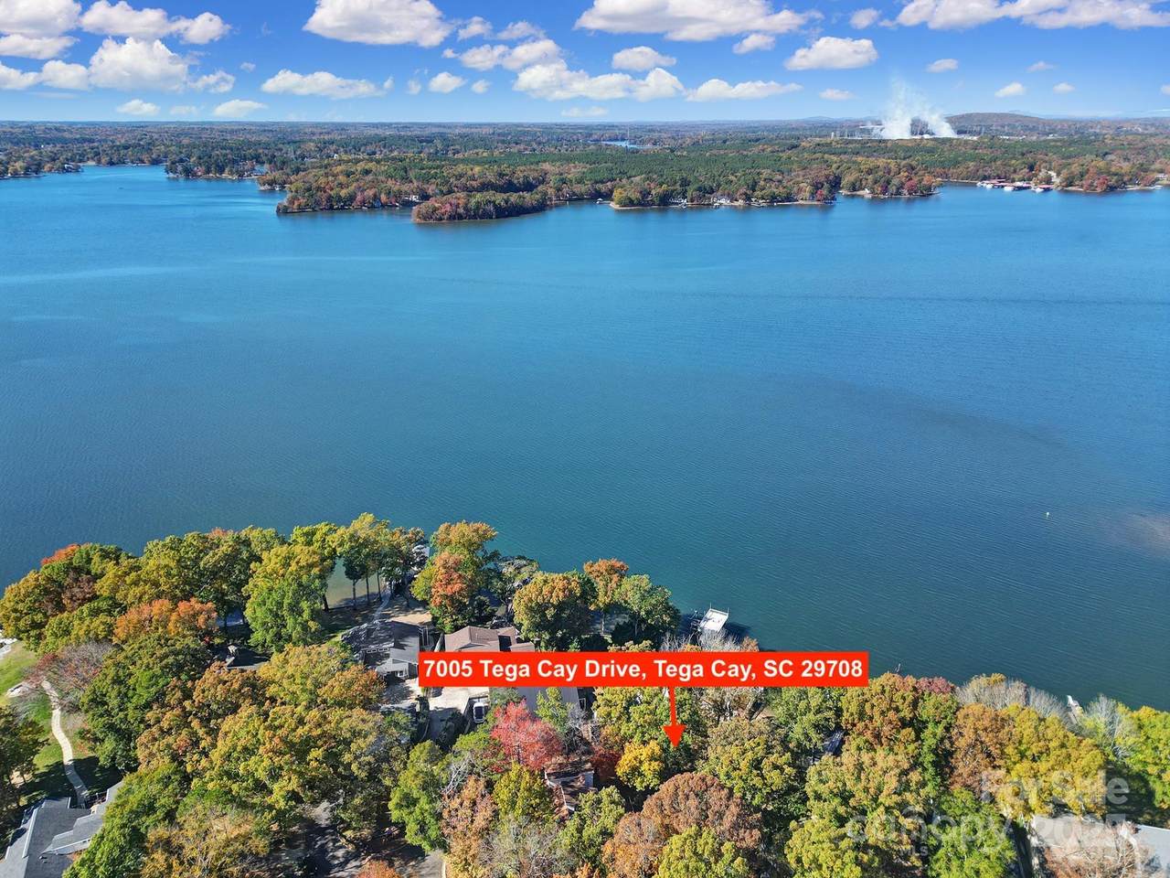 7005 Tega Cay Drive - Photo 1