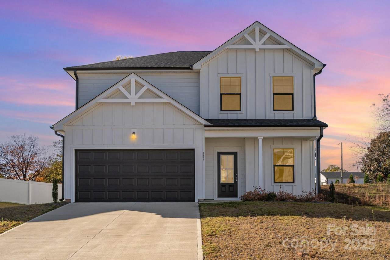 114 Silverwood Court - Photo 1