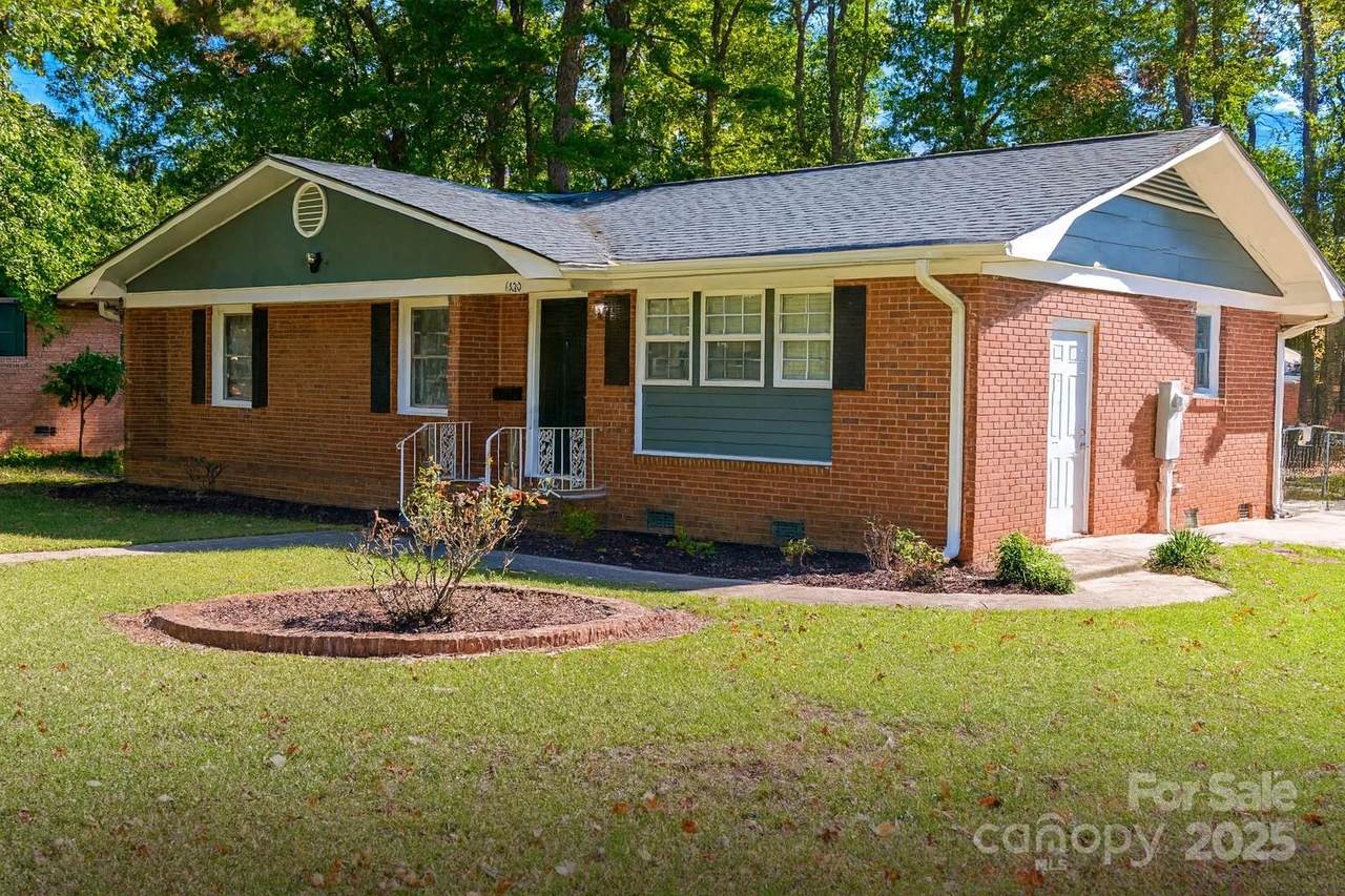 1300 Pondella Drive - Photo 1