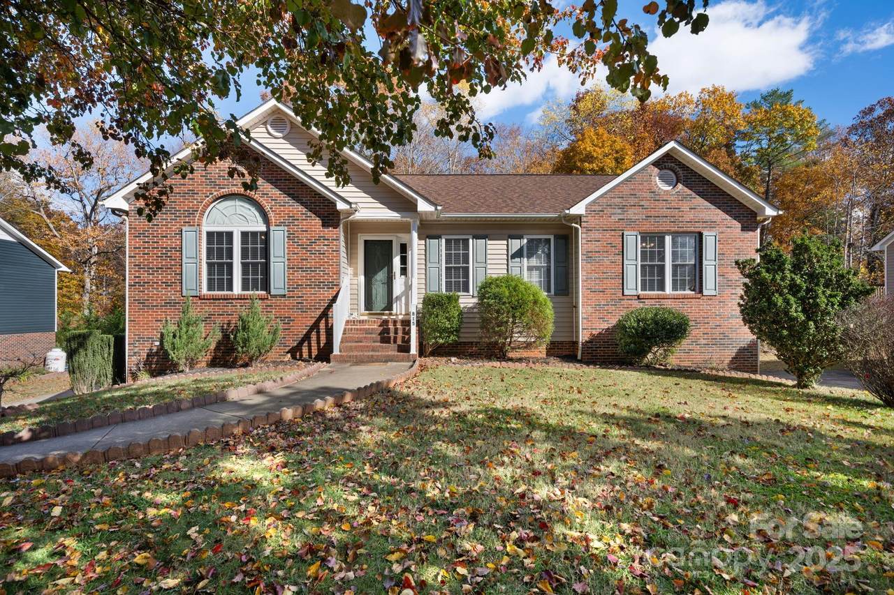 815 Catawba Valley Boulevard - Photo 1
