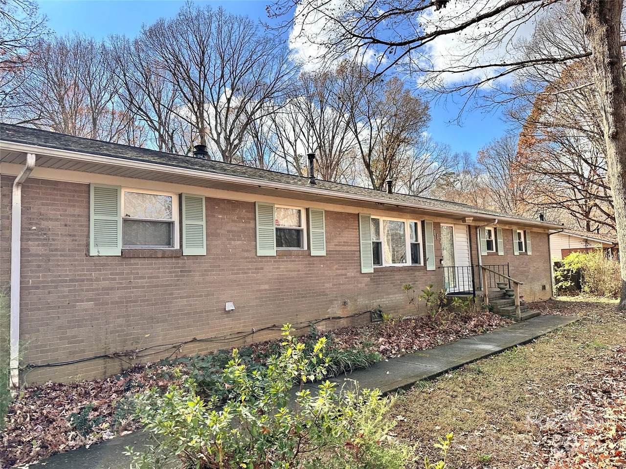 117 Robinson Avenue - Photo 1