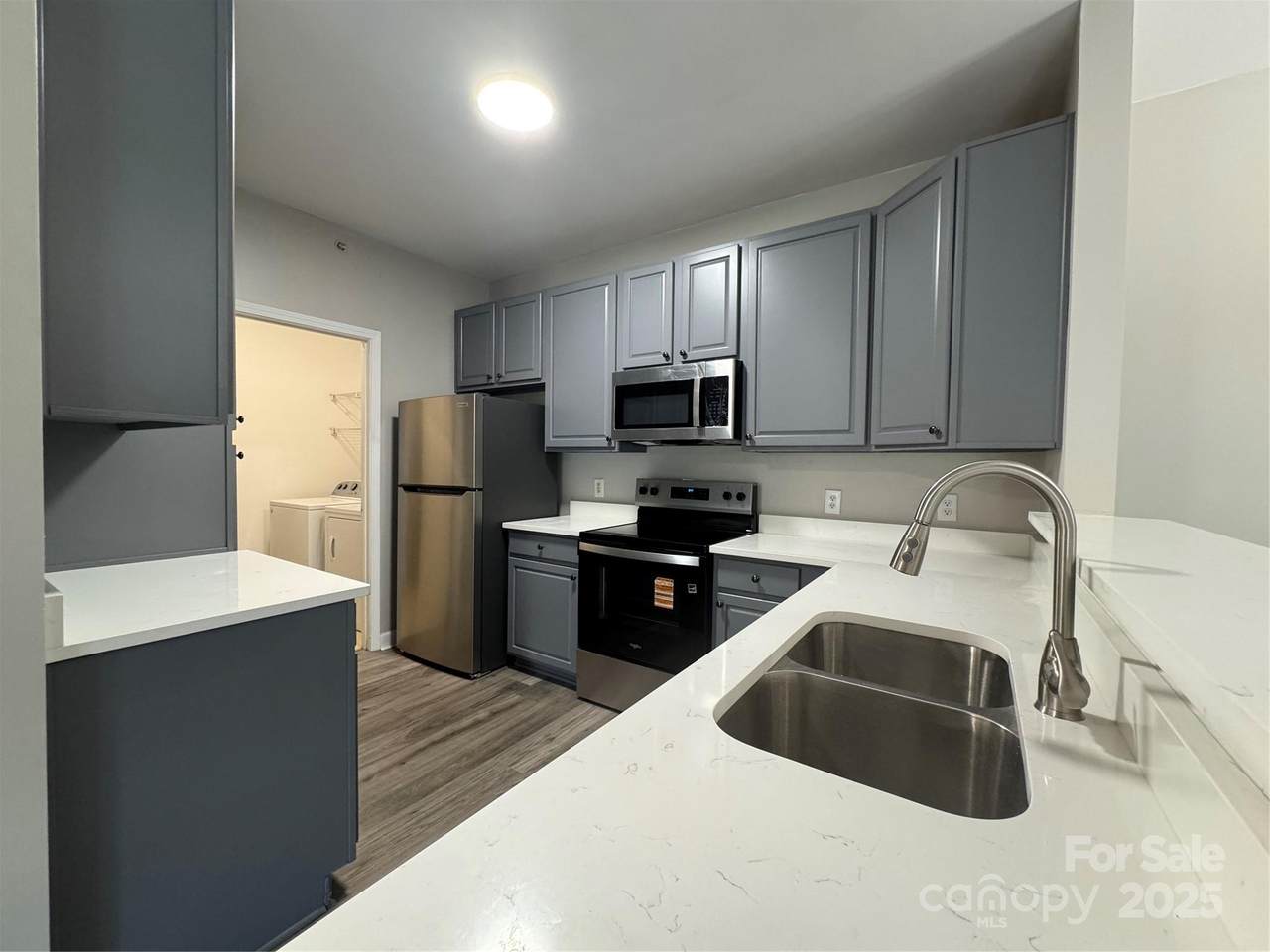 10676 Hill Point Court - Photo 1