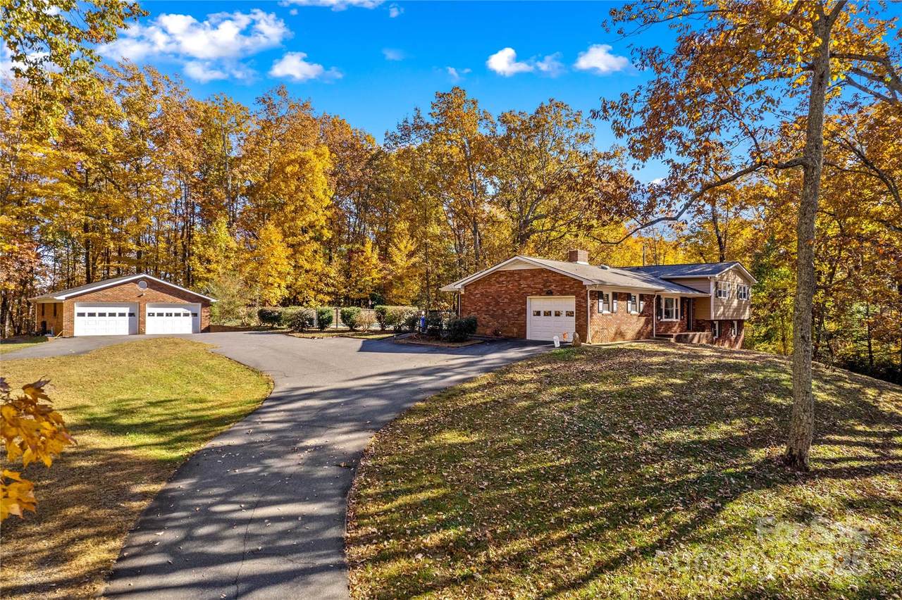 2607 Logan Drive - Photo 1