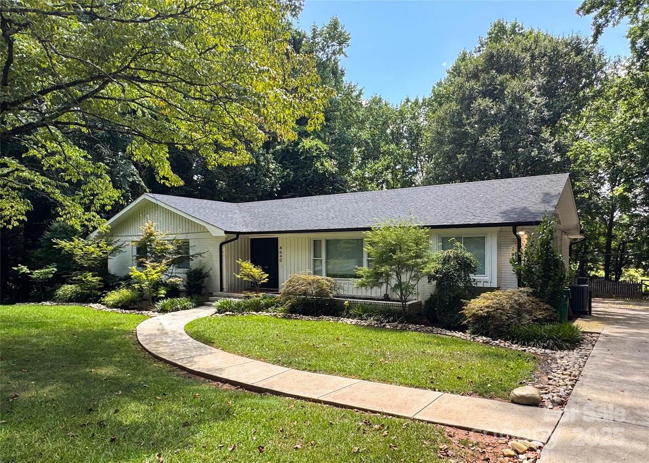 4640 Town And Country Drive - Photo 1