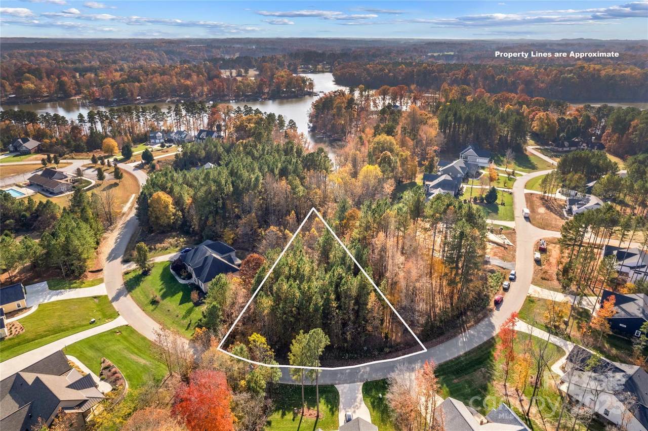 589 Sunset Pointe Drive - Photo 1