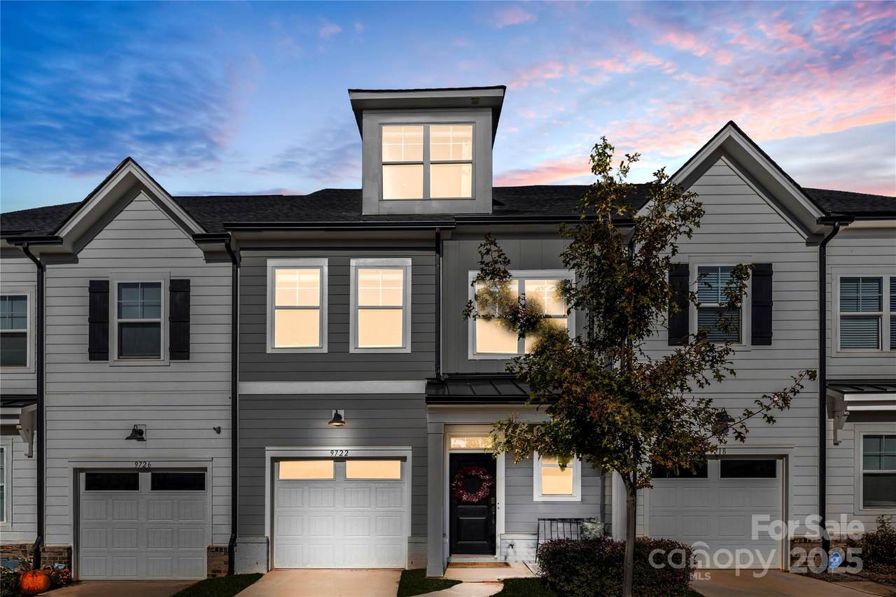 9722 Munsing Drive - Photo 1