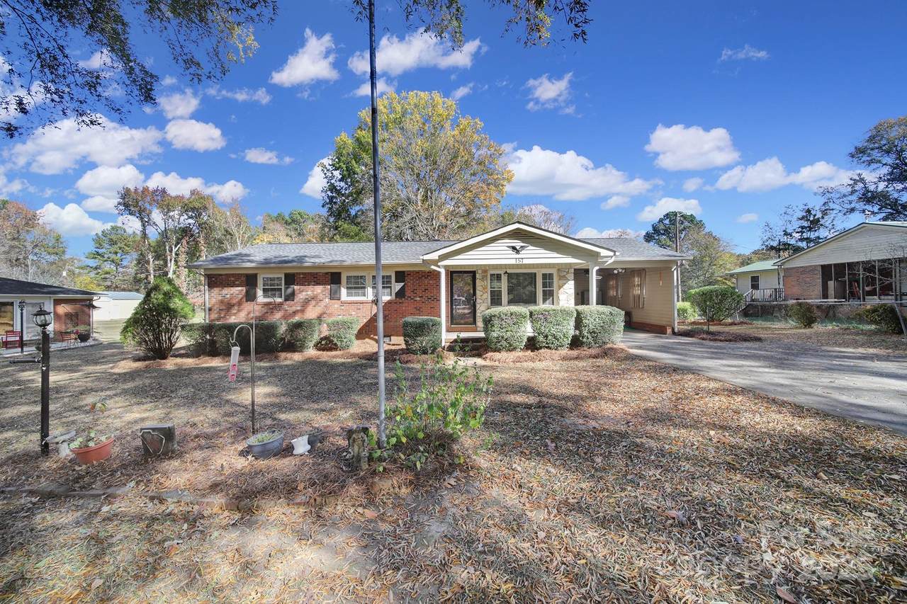 157 Holiday Road - Photo 1