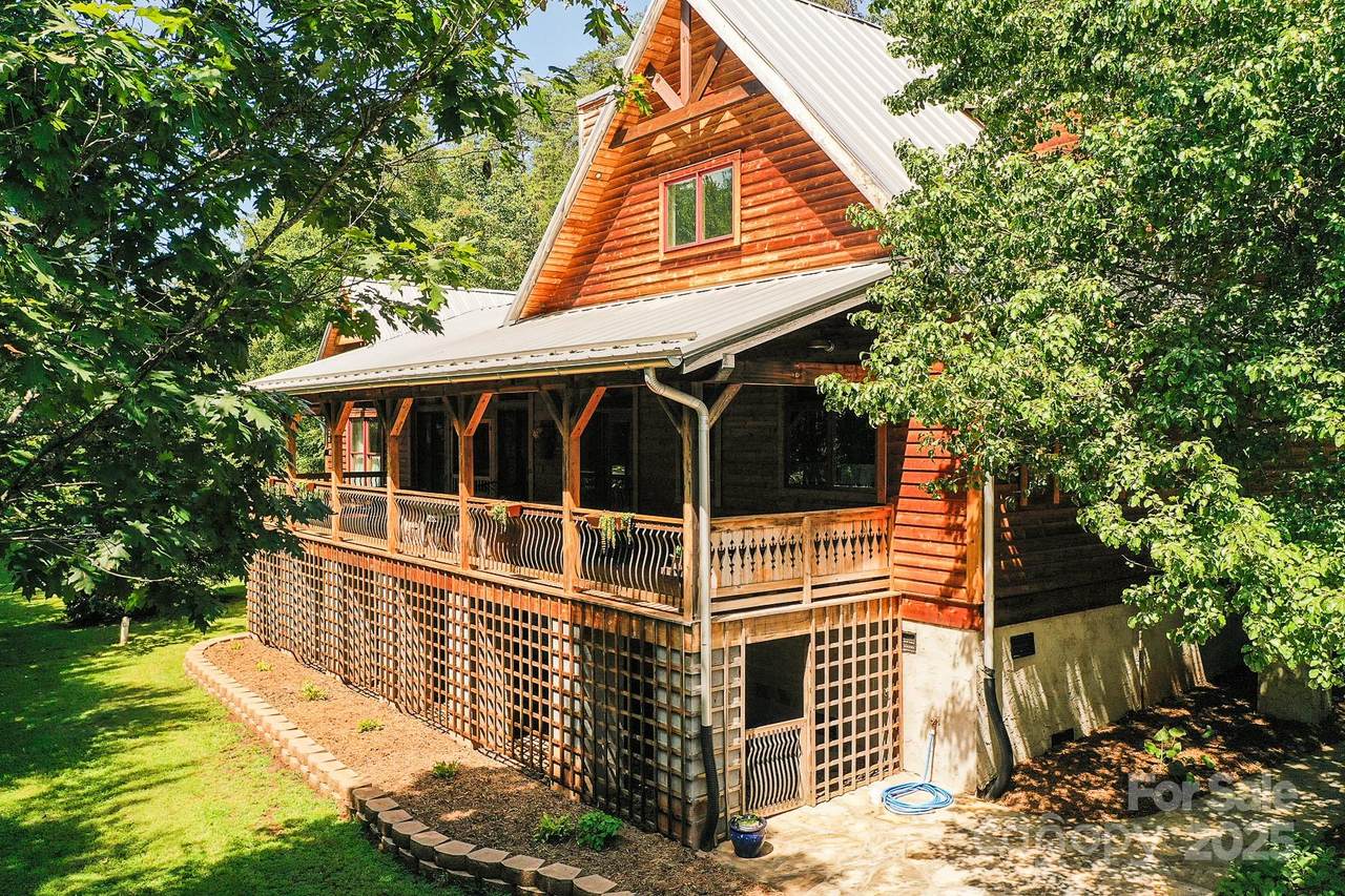 1048 River Road - Photo 1