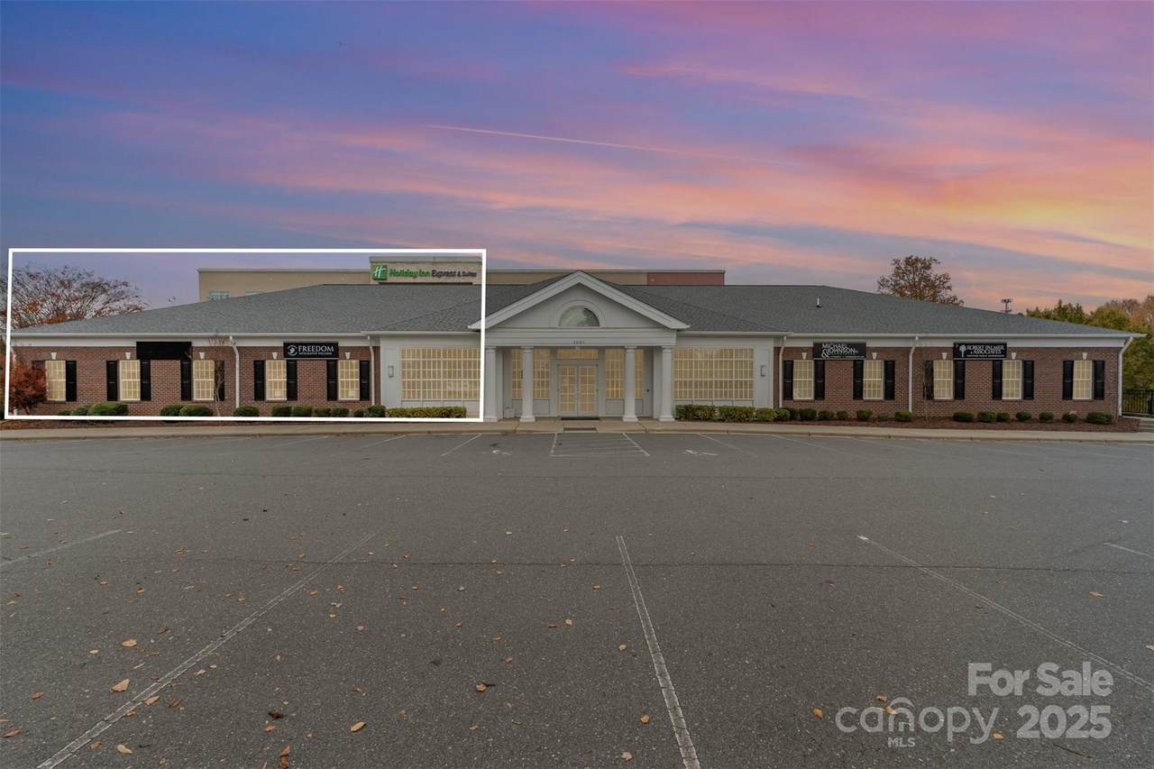 1201 Carolina Place - Photo 1