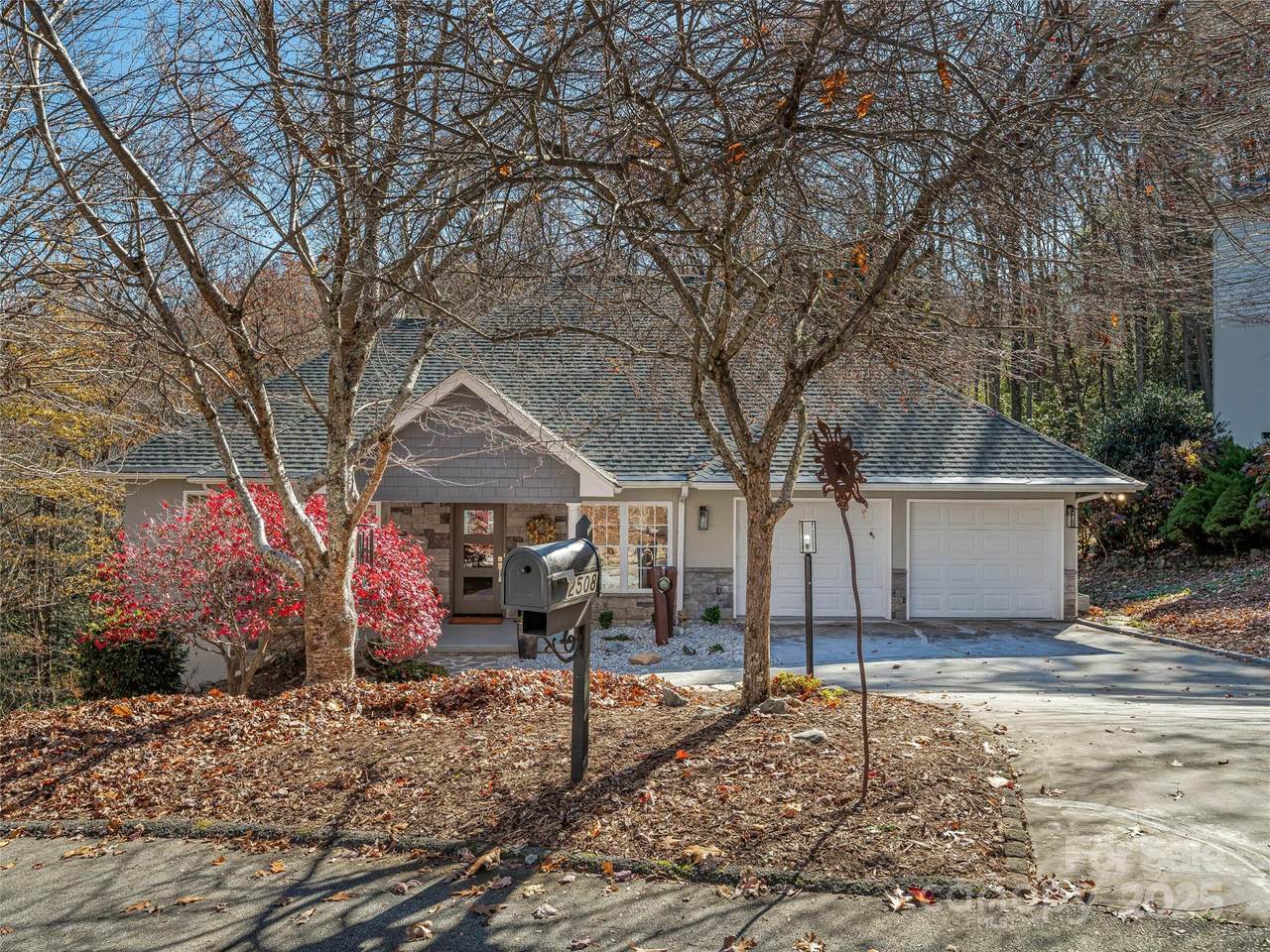 2508 Carriage Falls Court - Photo 1
