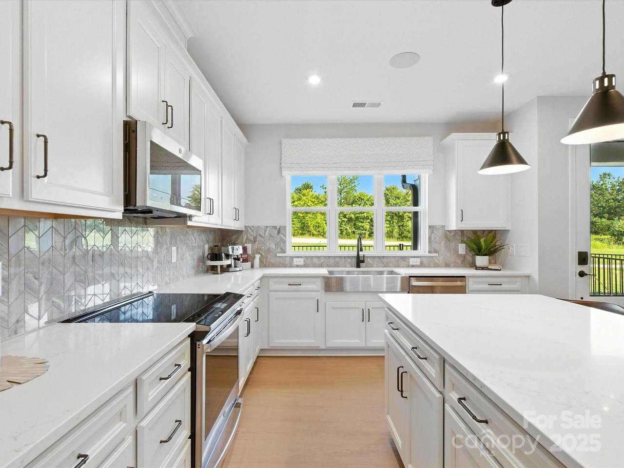 475 Nash Street - Photo 1