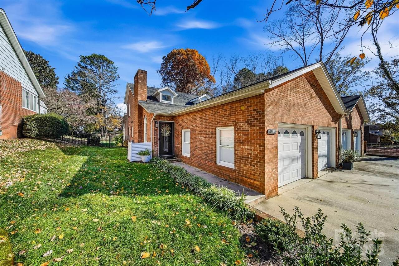 1042 1st Street - Photo 1