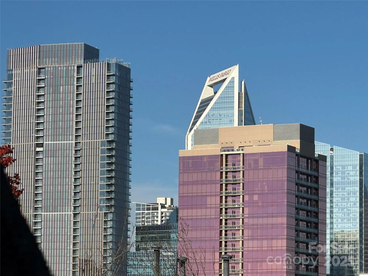 212 Park Avenue - Photo 1