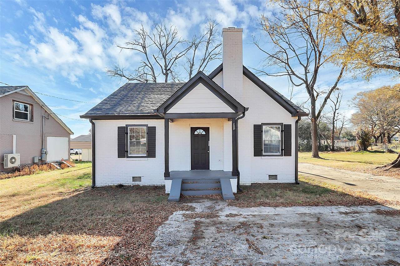 108 Lee Drive - Photo 1