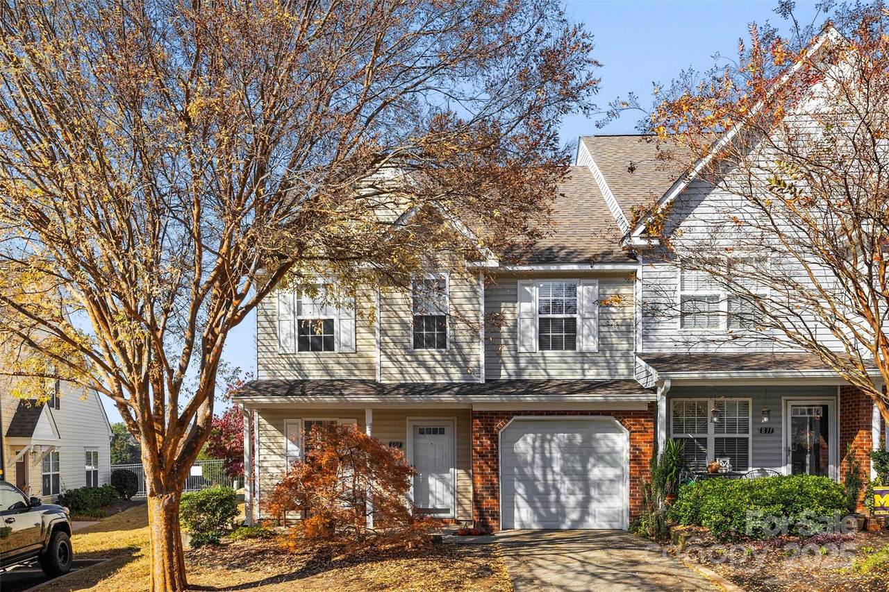 809 Rock Lake Glen - Photo 1