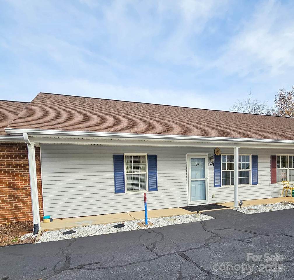 128 24th Street - Photo 1