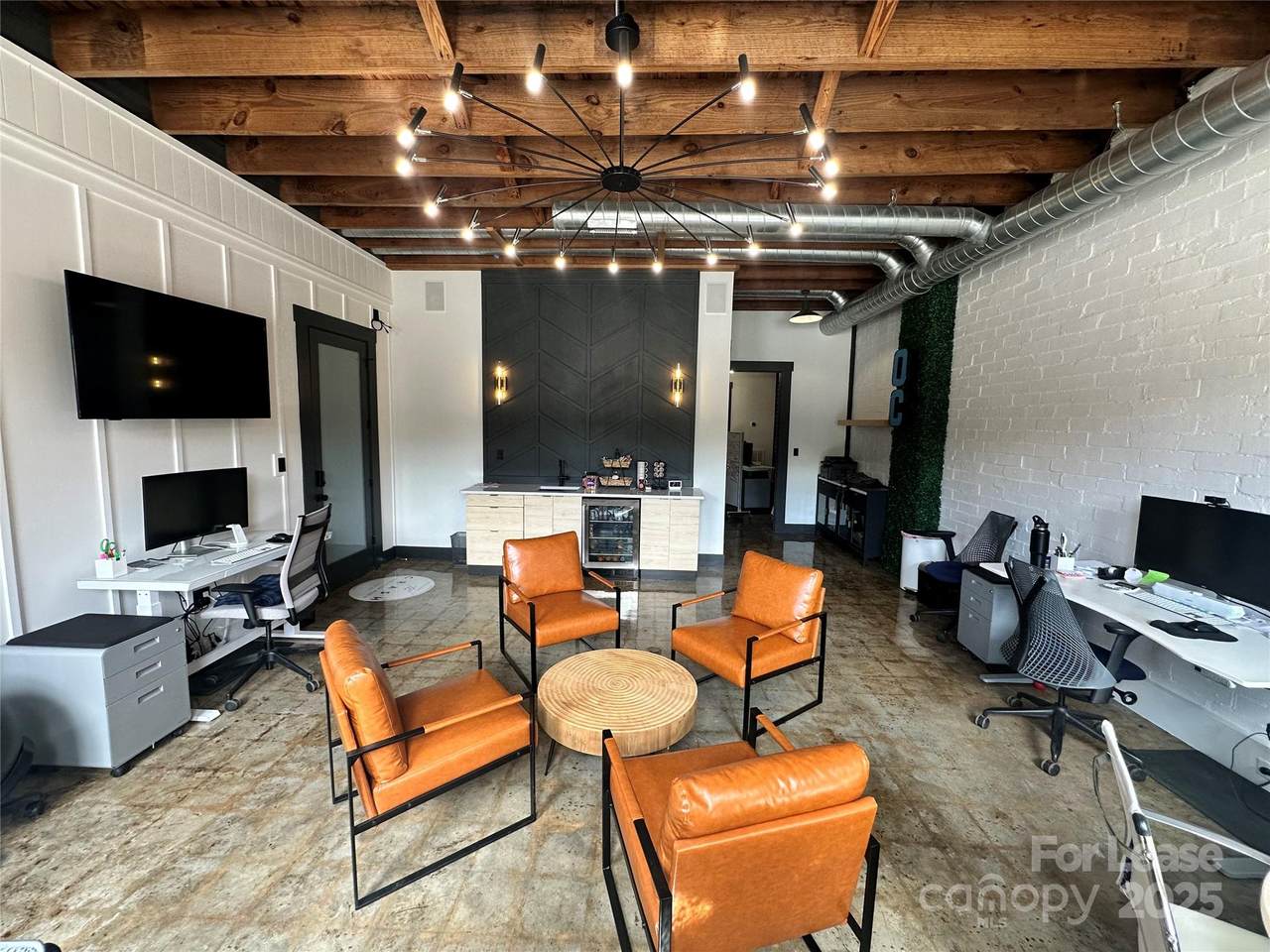 1930 Freedom Drive - Photo 1