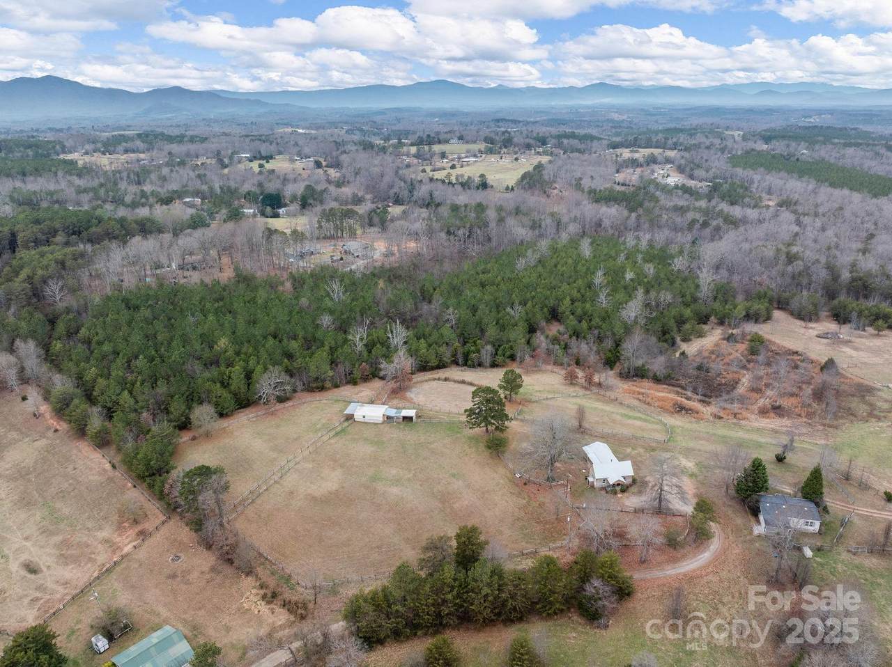 139 Clarkson Lane - Photo 1