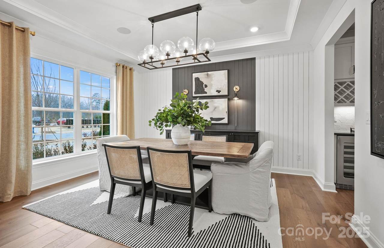 2124 Riverbend Avenue - Photo 1