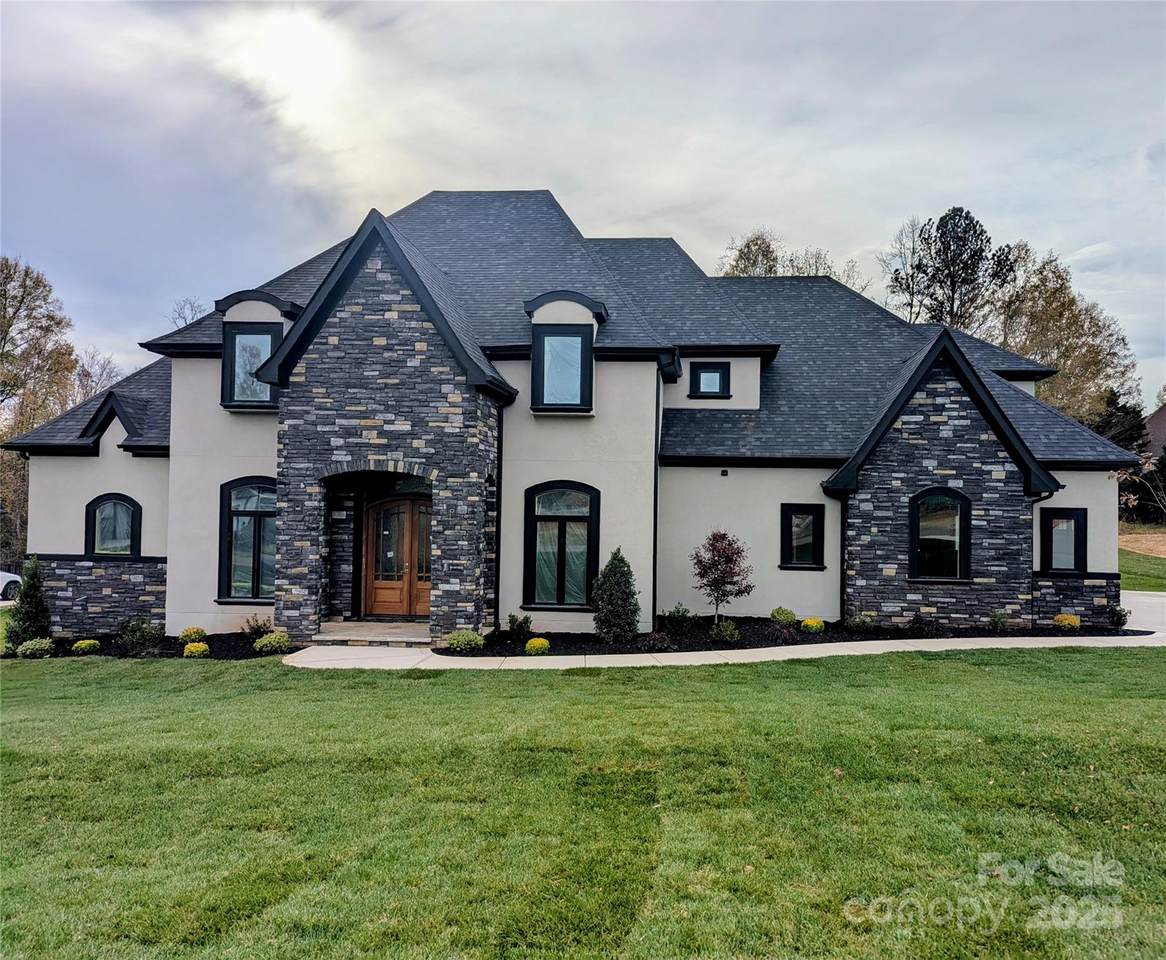 110 Hunts Landing Drive - Photo 1