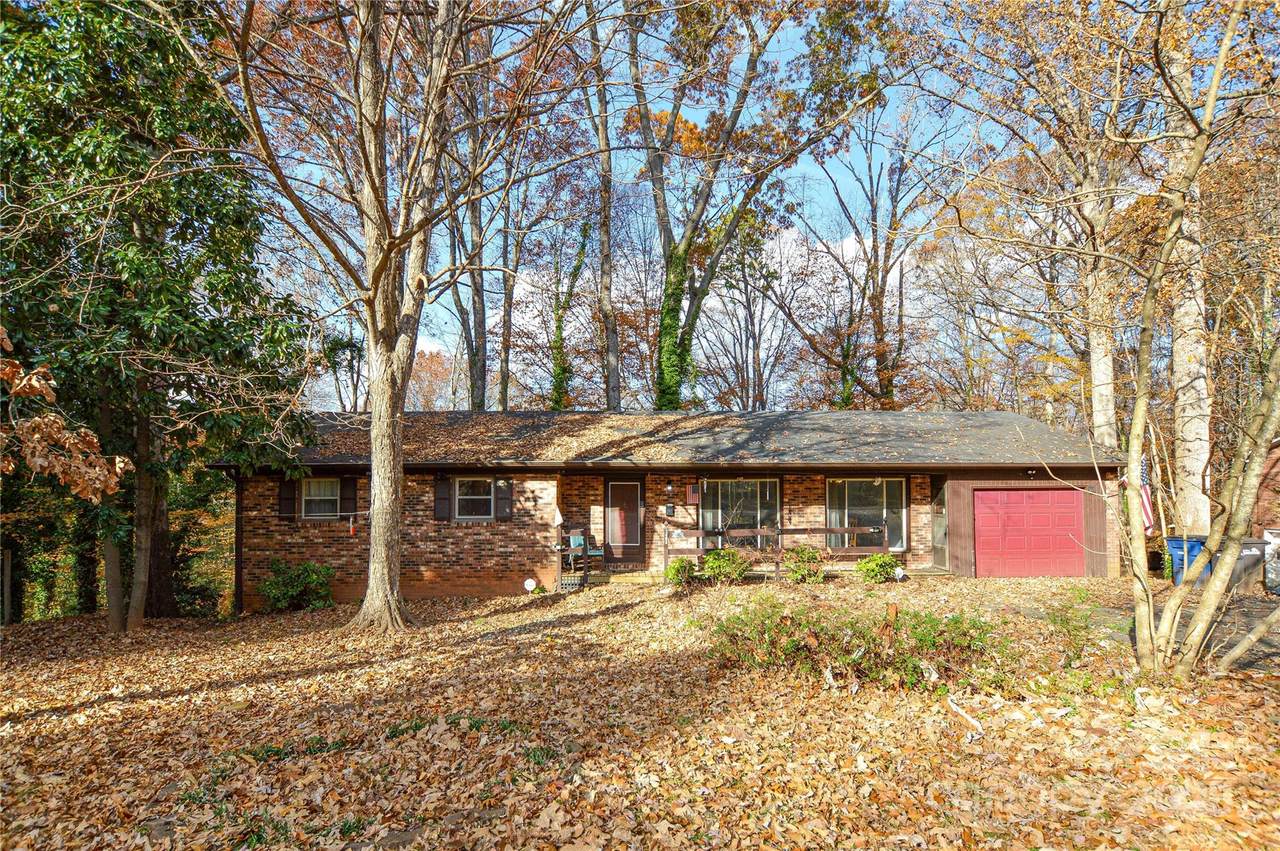 1405 Forest Park Drive - Photo 1