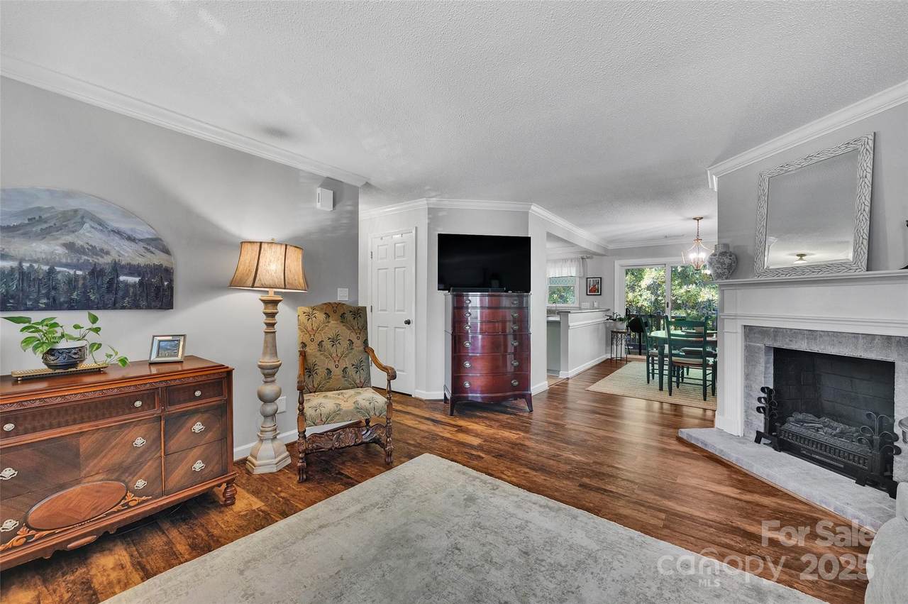 1741 Robinwood Road - Photo 1