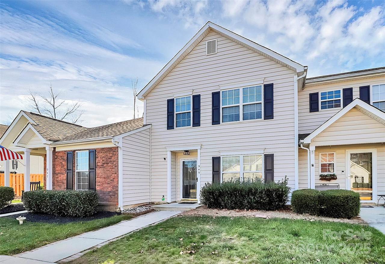 949 Heritage Parkway - Photo 1