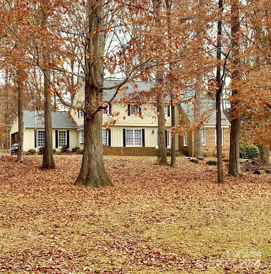 5500 Beaver Dam Lane - Photo 1
