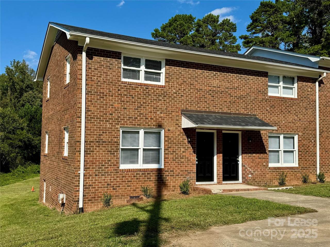 916 5th Avenue - Photo 1