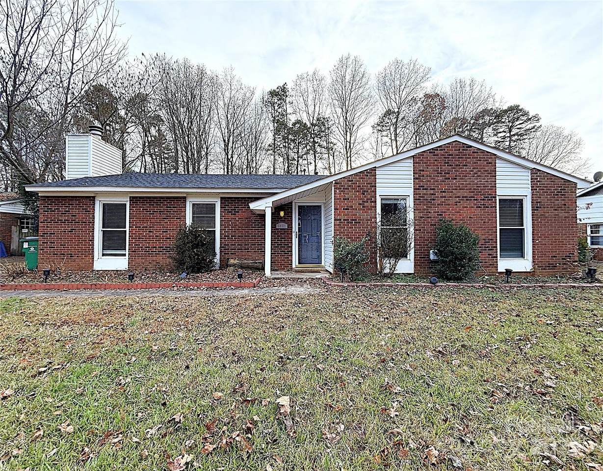 6401 Round Hill Road - Photo 1