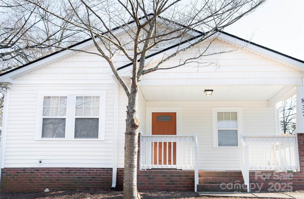 837 Rodey Avenue - Photo 1