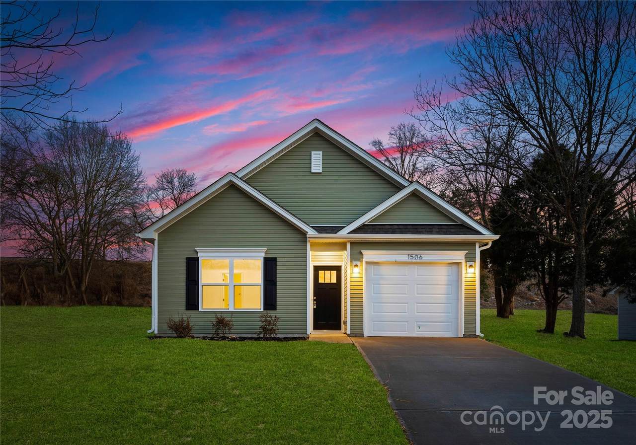 308 Sloan Avenue - Photo 1