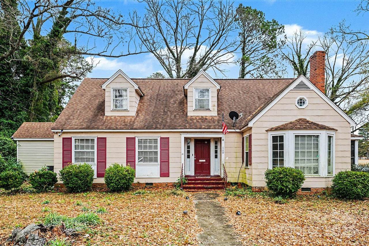 109 Austin Street - Photo 1