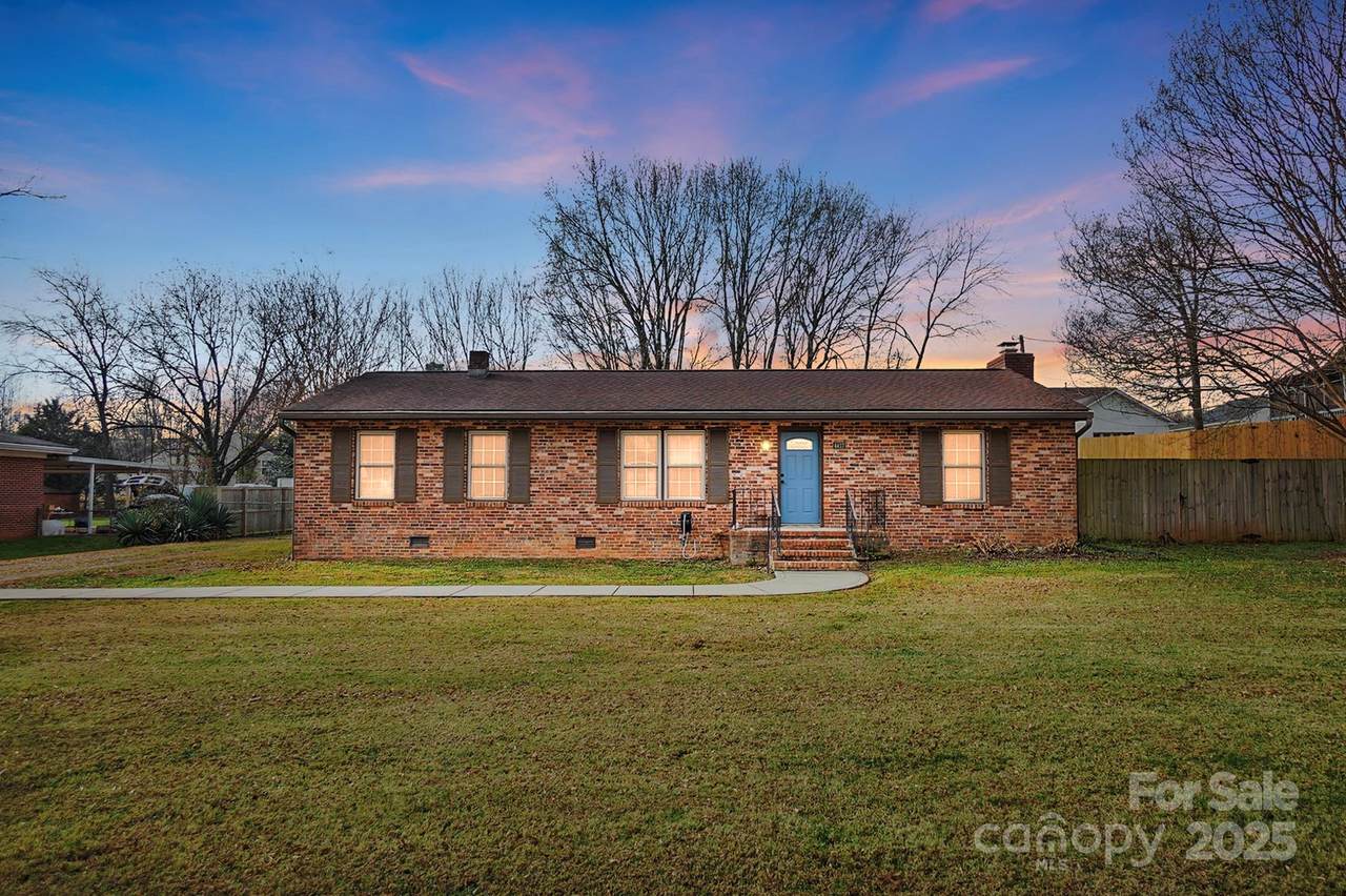 4417 Oak Drive - Photo 1