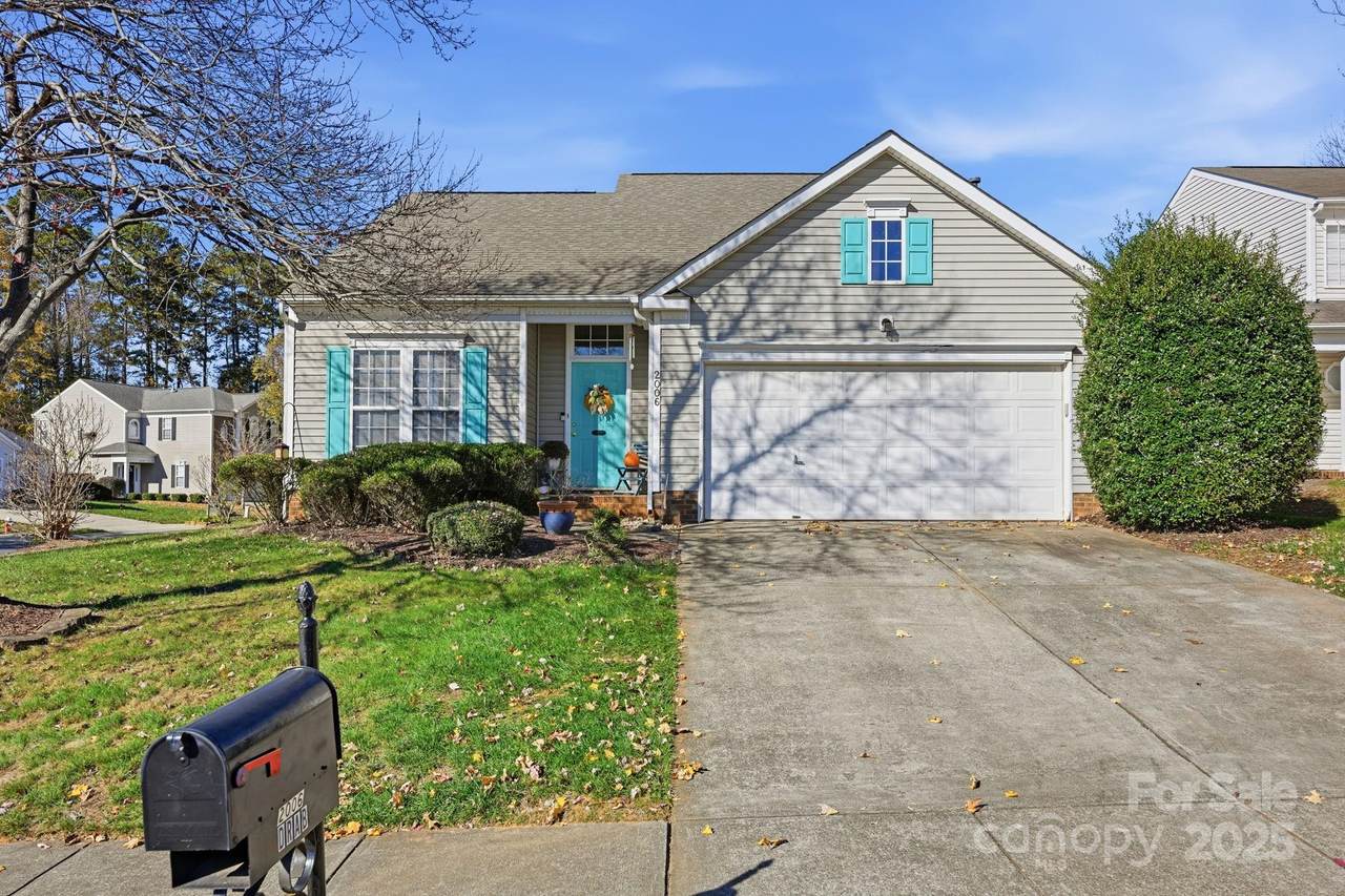 2006 Great Falls Drive - Photo 1