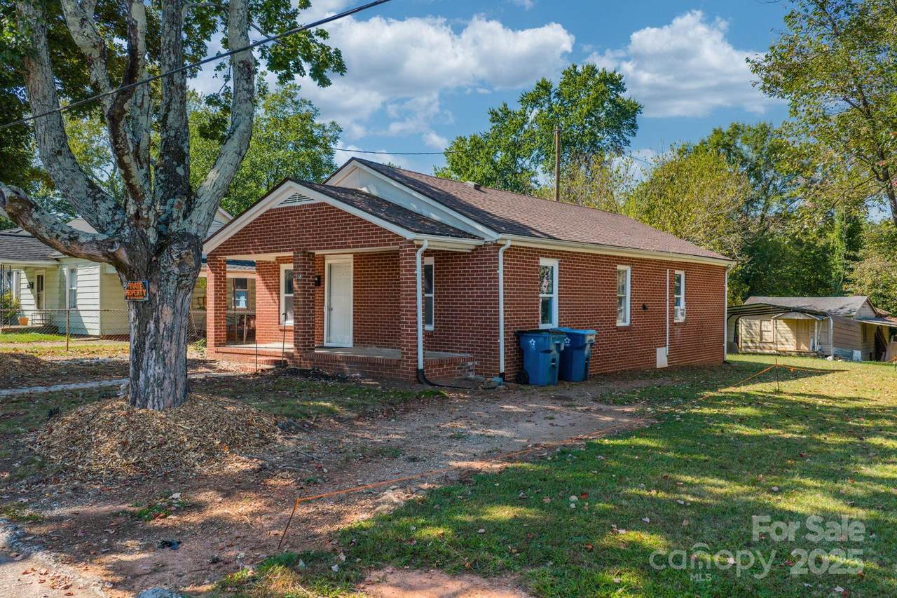 728 21st Street - Photo 1