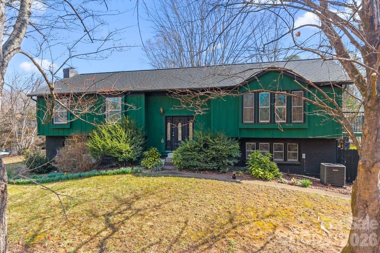 33 Fairfield Drive - Photo 1