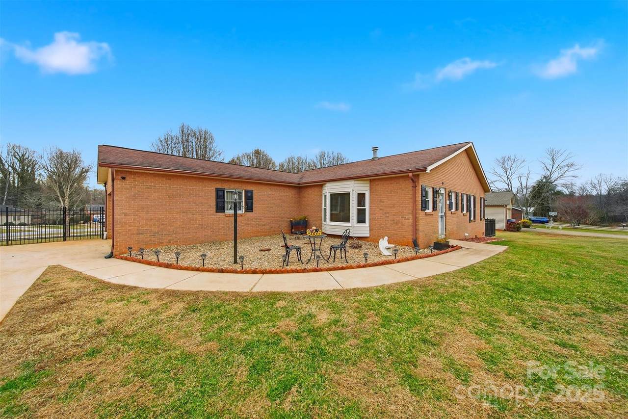 2336 21st Avenue - Photo 1