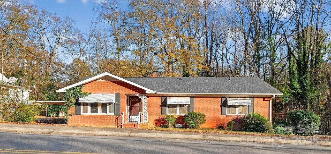 1104 Frederick Street - Photo 1