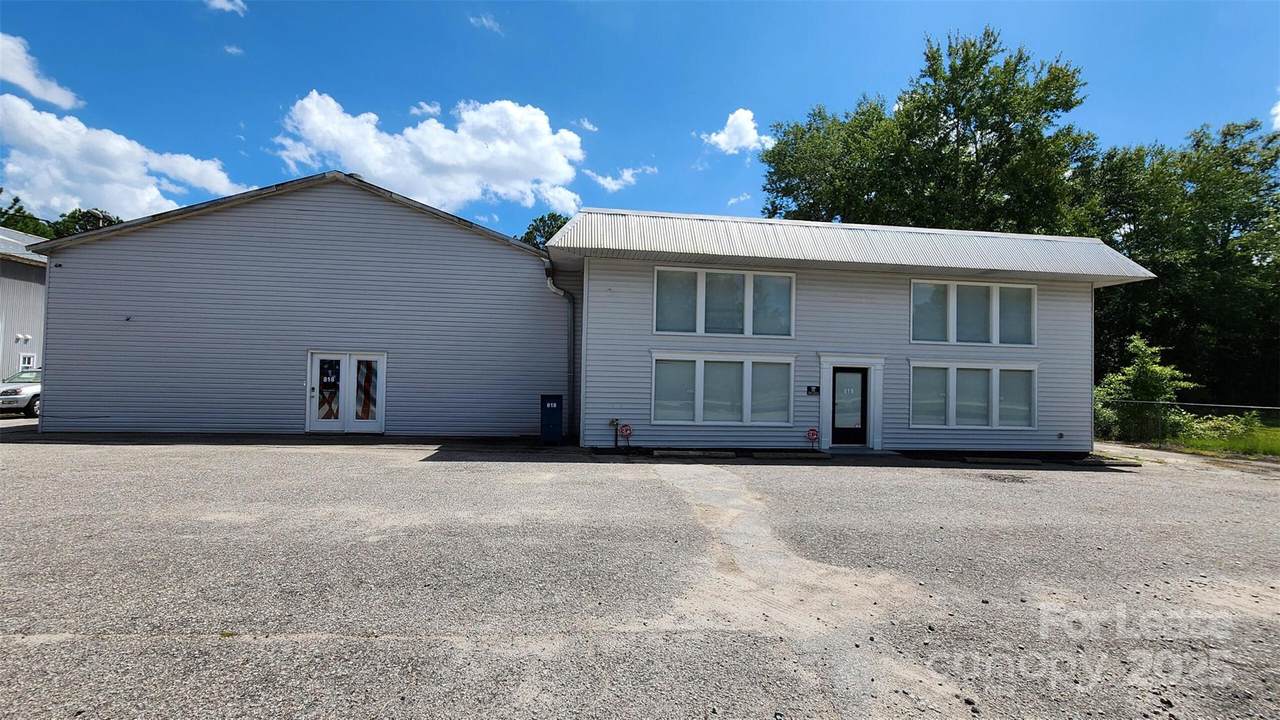 818 Williams Street - Photo 1