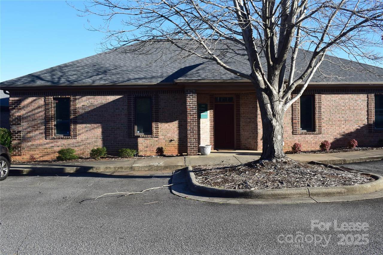 1909 J N Pease Place - Photo 1