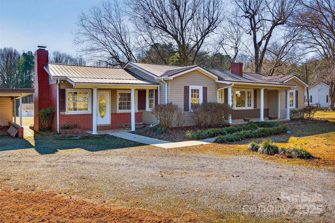 425 Dunns Mountain Church Road - Photo 1