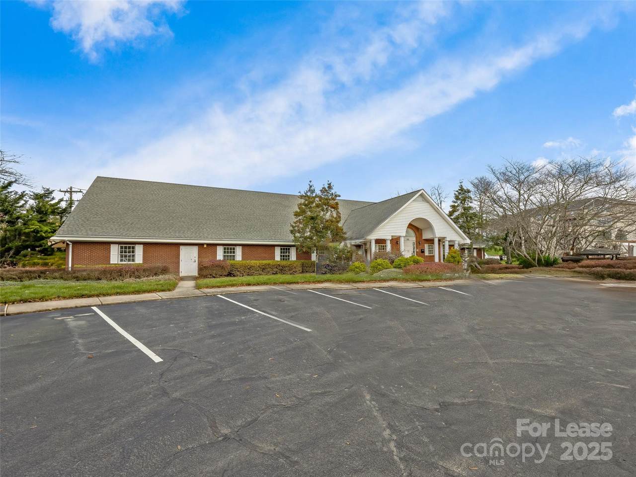 800 Beverly Hanks Center - Photo 1