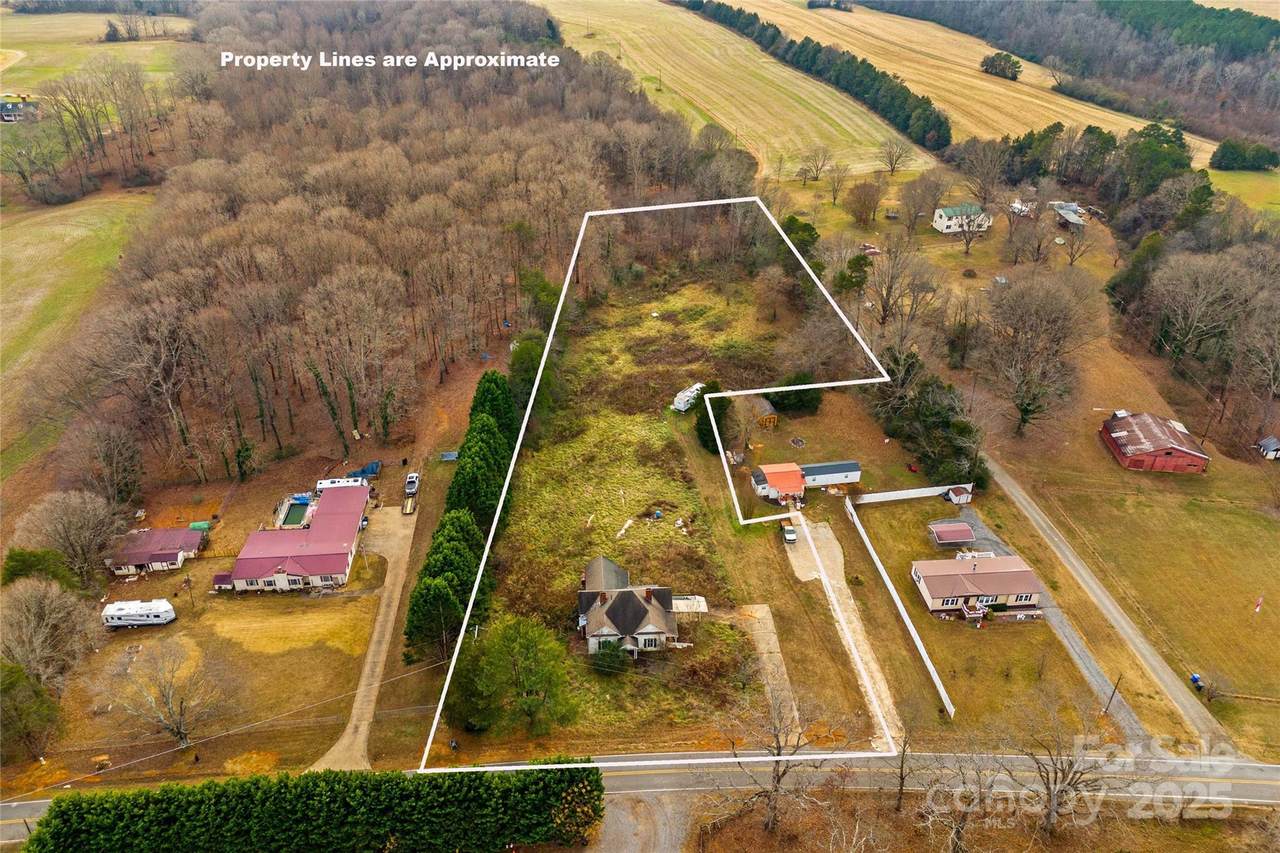 1091 Midway Road - Photo 1