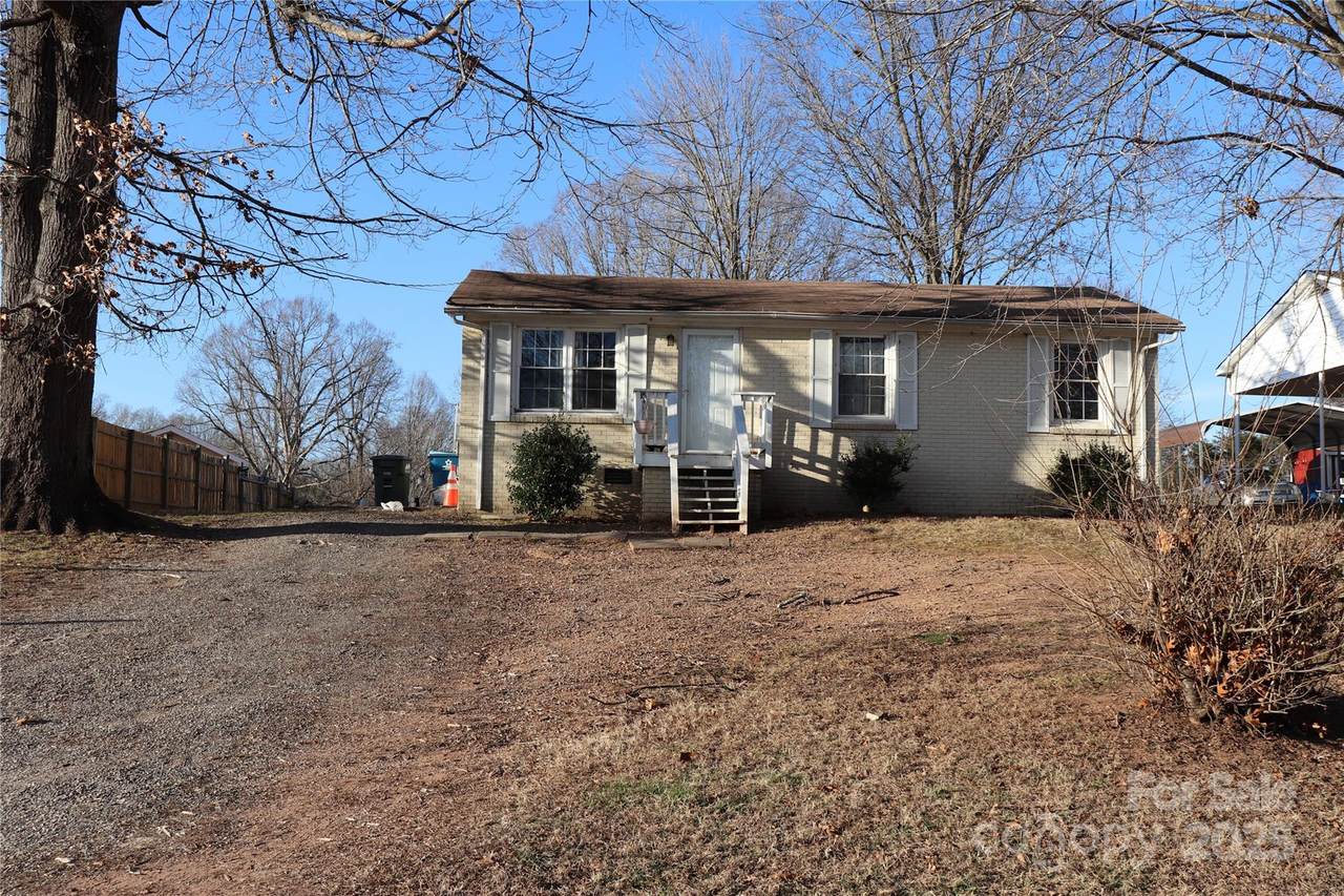 2028 Kennedy Drive - Photo 1