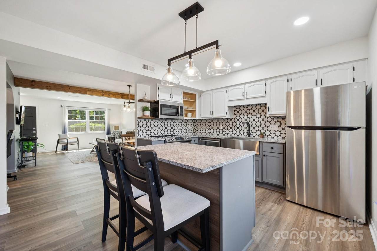 8838 Hunter Ridge Drive - Photo 1