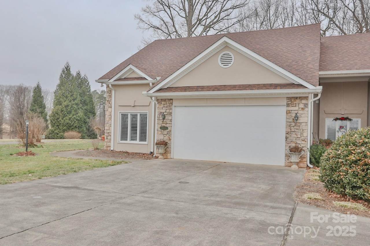 2425 Country Club Road - Photo 1