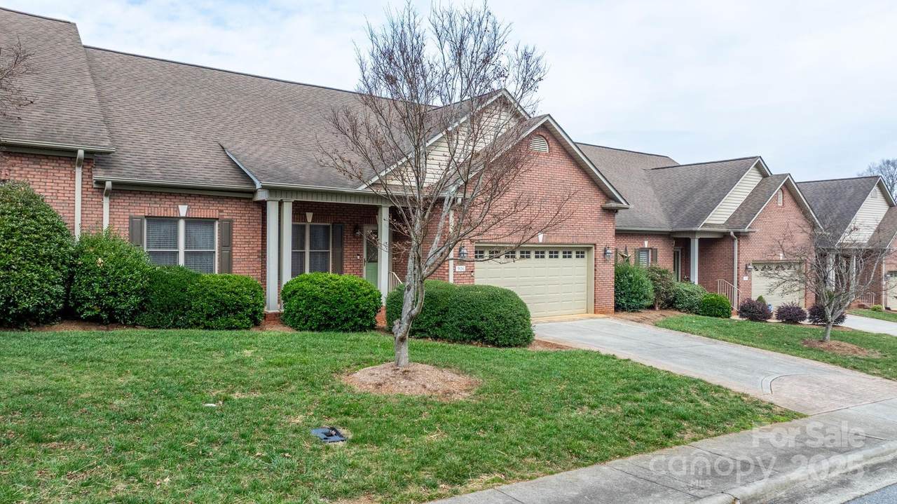 906 3rd Street Drive - Photo 1