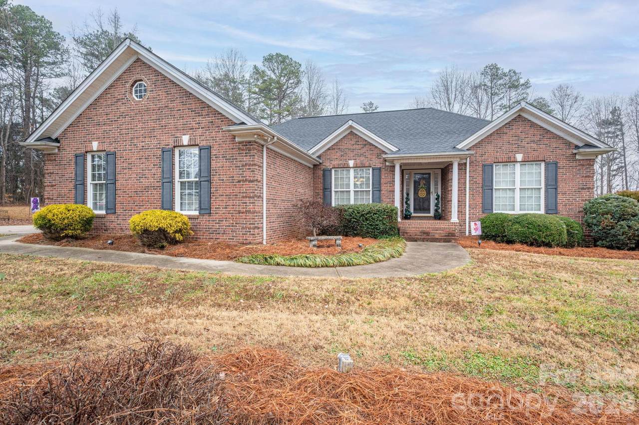 107 Farmwood Drive - Photo 1