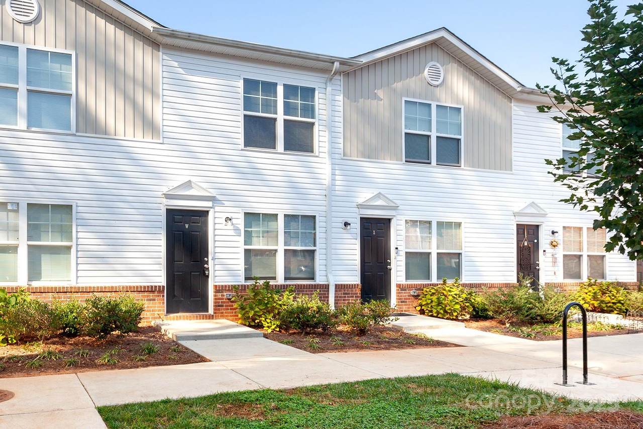 2025 Oakdale Road - Photo 1